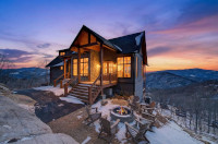 V100 Black Bear Eagles Nest Banner Elk NC 28604